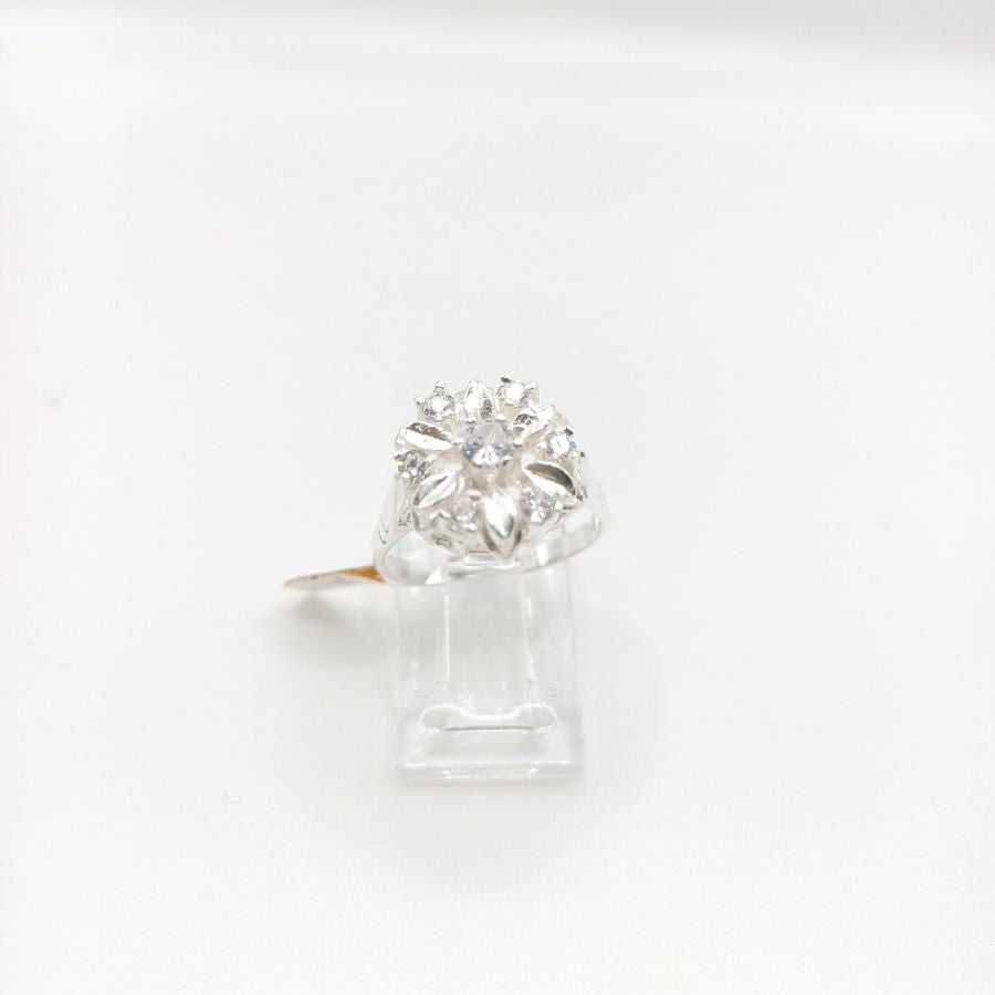 Anillo Flor con Cristales